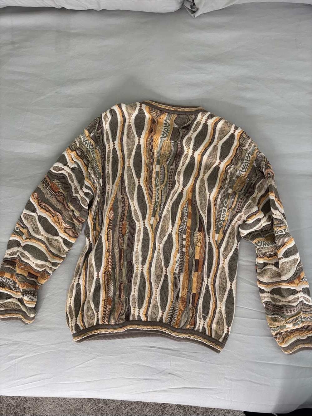 VINTAGE Tundra Men’s Coogi Style Sweater - Picture 9 of 16